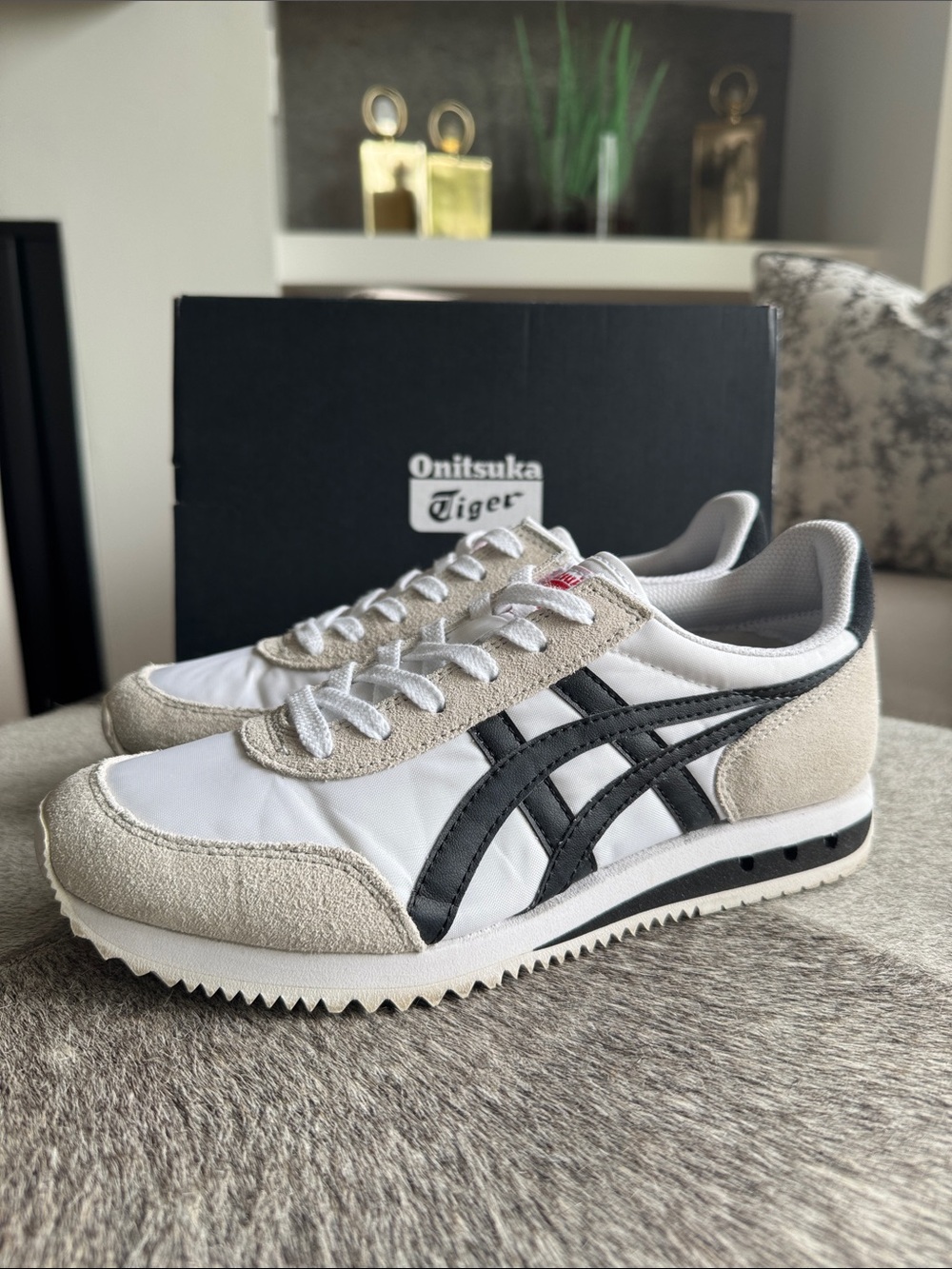 Onitsuka Tiger Sneakers in White, Black & Beige - Picture 2 of 7